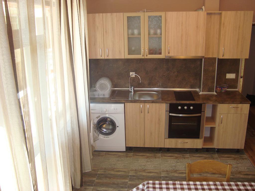Marinela Apartments Pomorie Chambre photo