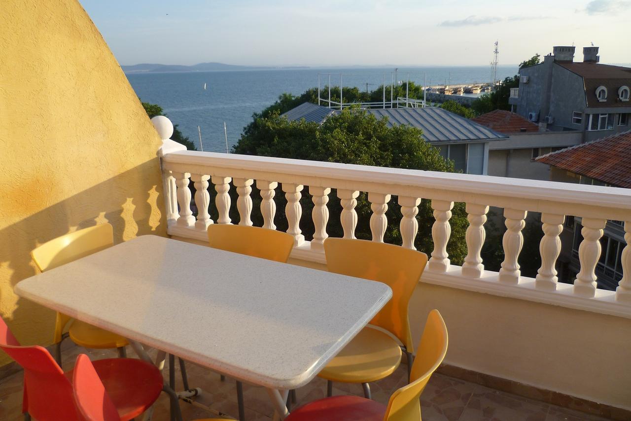 Marinela Apartments Pomorie Extérieur photo
