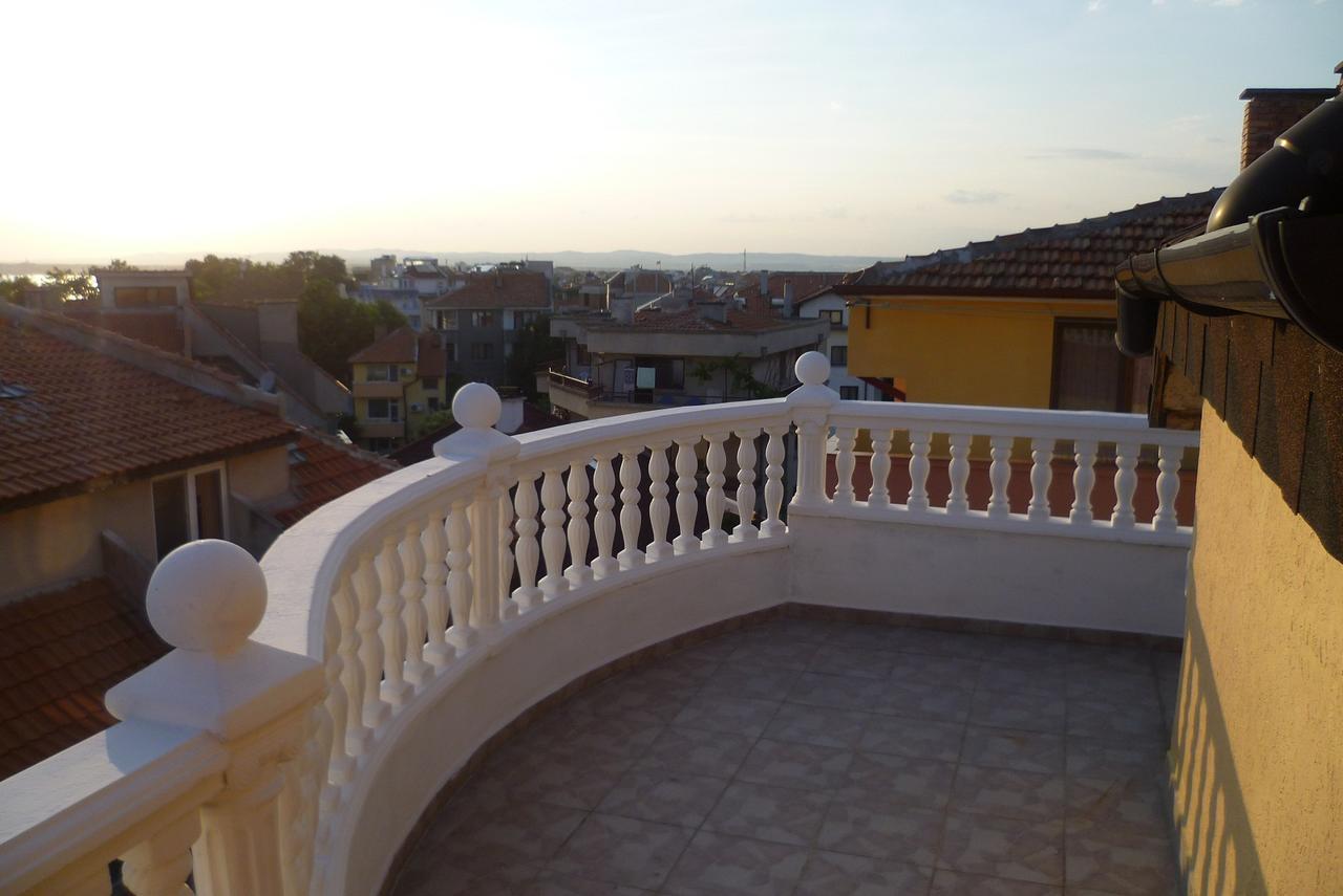 Marinela Apartments Pomorie Extérieur photo