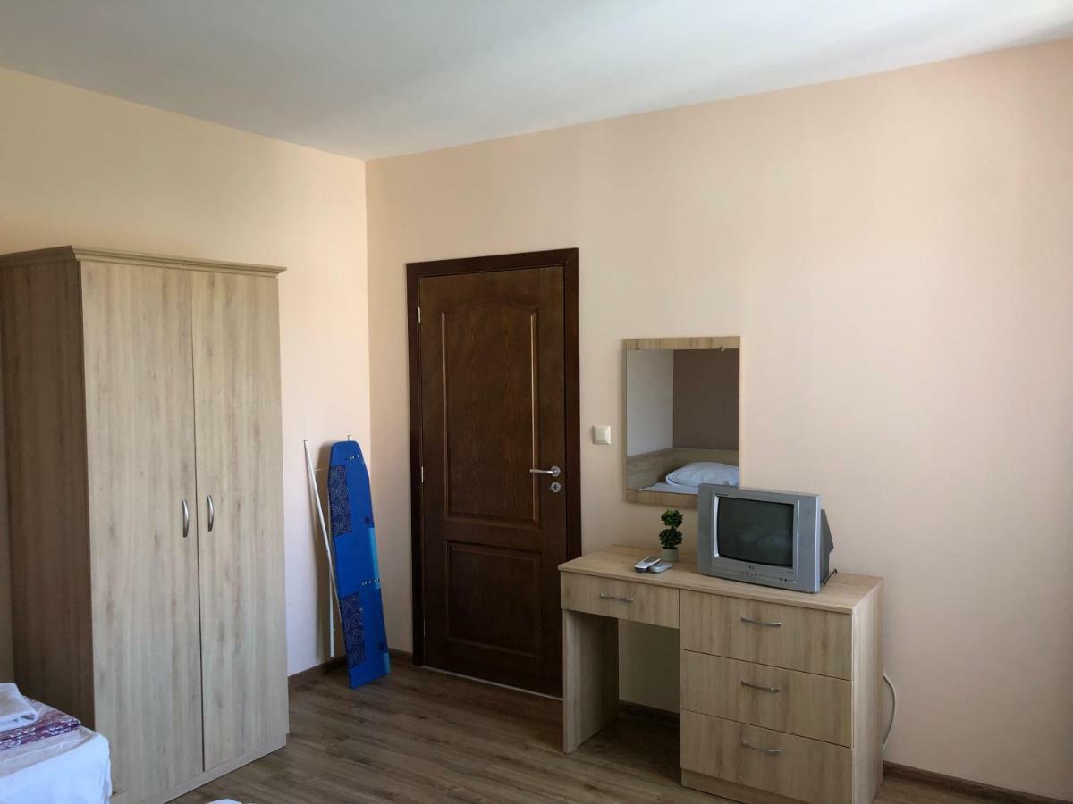 Marinela Apartments Pomorie Extérieur photo